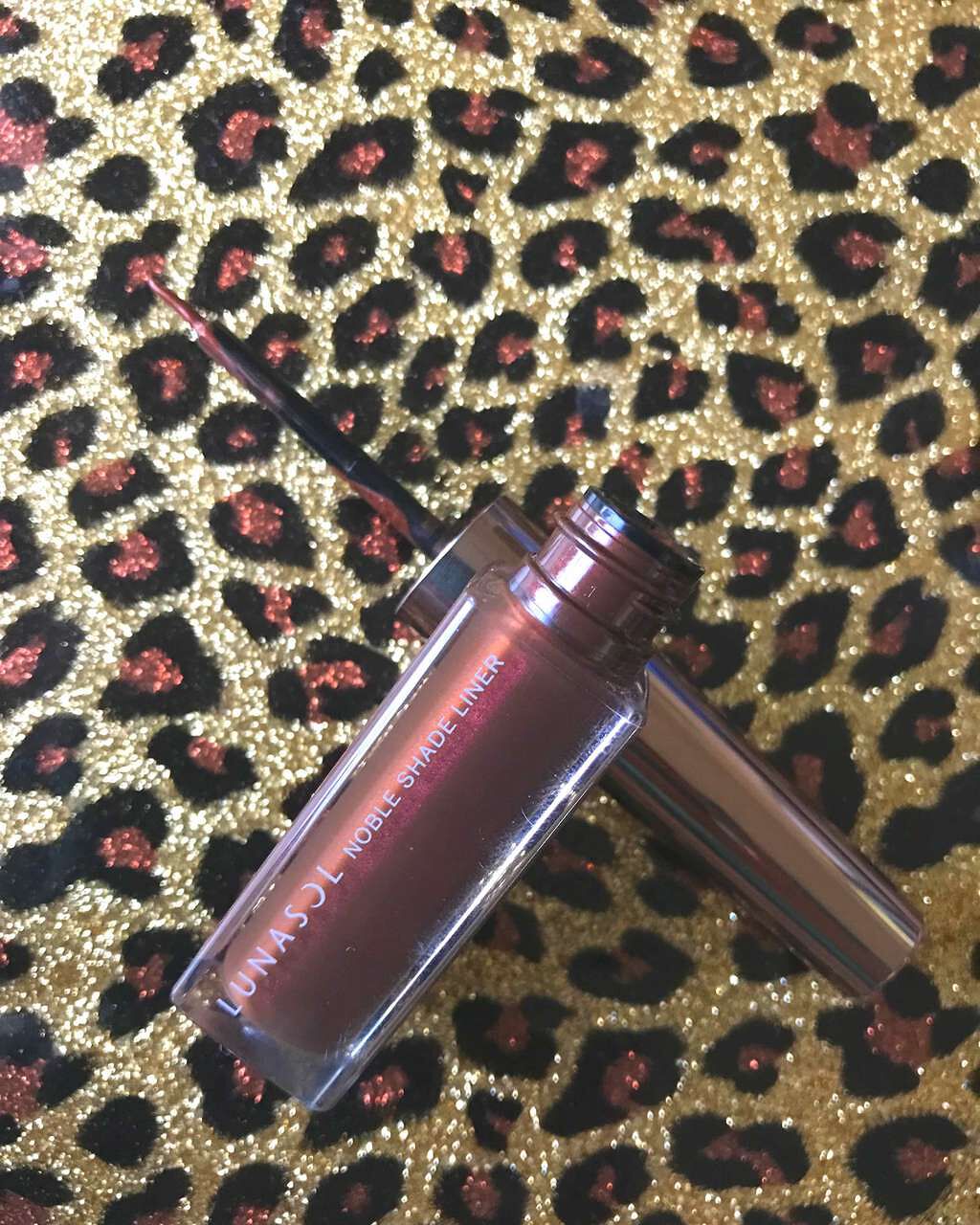 LUNASOL ノーブルシェイドライナーのクチコミ「ルナソル 
       ノーブルシェイドライナー サニーブラウン(限定色)

この夏の限定色.....」（1枚目）