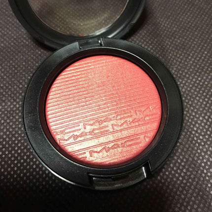 エクストラ ディメンション ブラッシュ/M・A・C/パウダーチークを使ったクチコミ(2枚目)