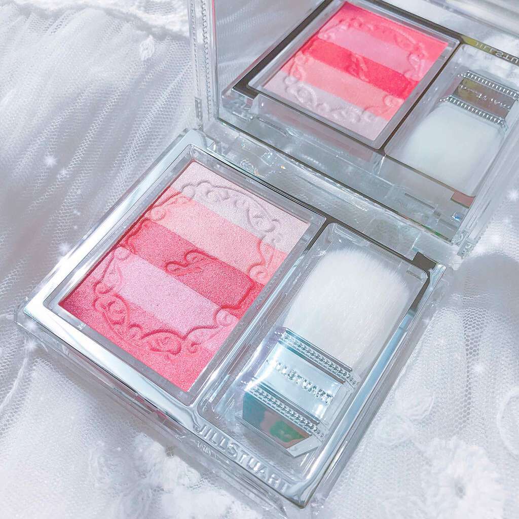 ブルーミングデュー オイルインブラッシュ/JILL STUART/パウダーチークを使ったクチコミ(1枚目)