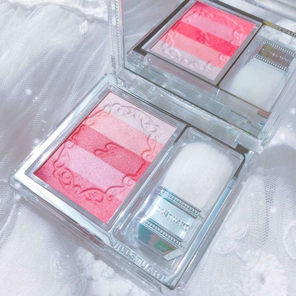 ブルーミングデュー オイルインブラッシュ/JILL STUART/パウダーチークを使ったクチコミ(1枚目)