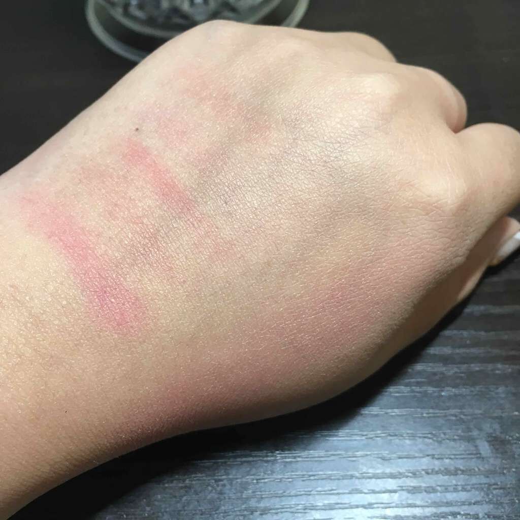 サンキス リボン アーモニー ドゥ ブラッシュ/CHANEL/パウダーチークを使ったクチコミ(3枚目)