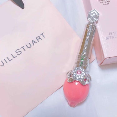 💎JILL STUART💎
07 pinky lychee

薄いピンクのグロスです！

✨オススメポイント✨
とっても軽くあまりベタベタしない！
伸びがめちゃくちゃ良い🙆‍♂️
細かいラメが可愛い

