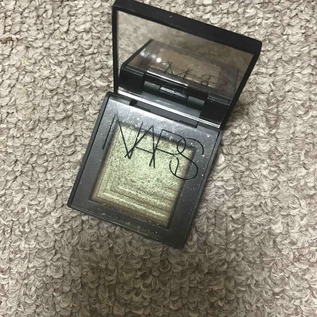 デュアルインテンシティーアイシャドー/NARS/単色アイシャドウを使ったクチコミ（2枚目）