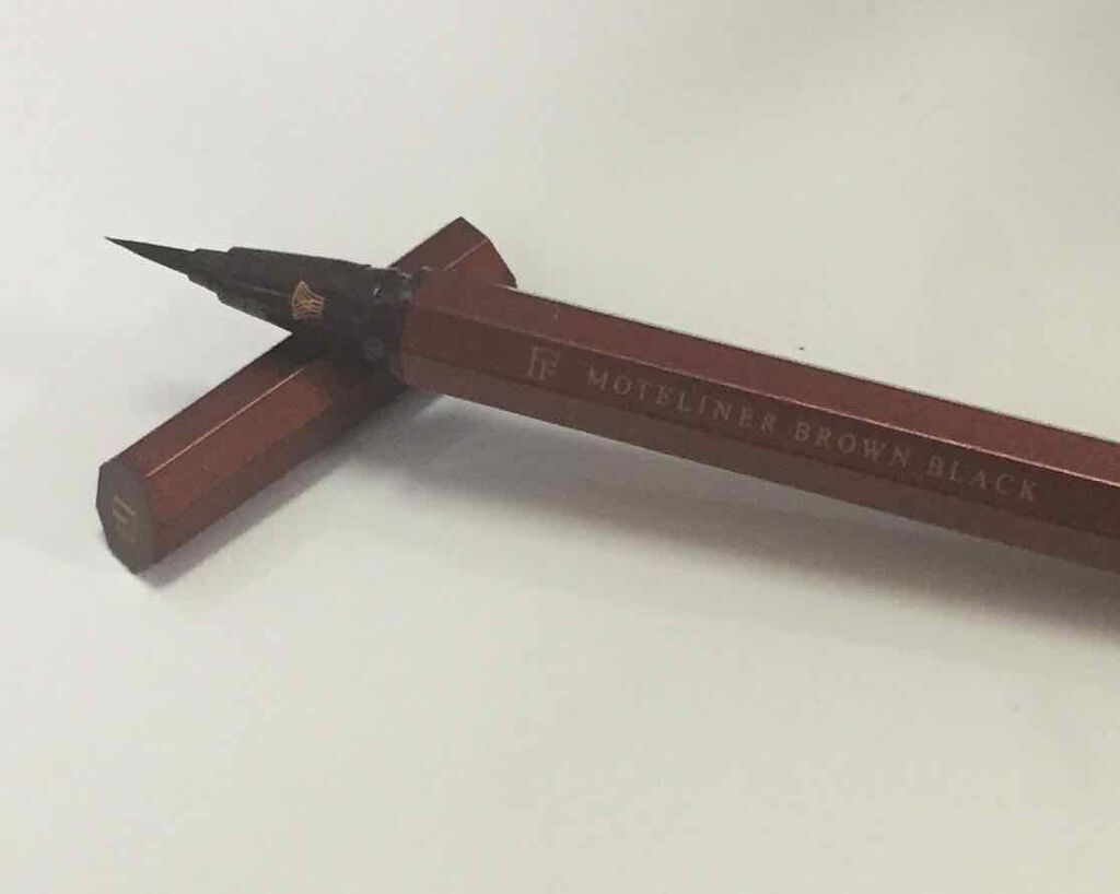 モテライナー リキッド/UZU BY FLOWFUSHI/リキッドアイライナーを使ったクチコミ(1枚目)