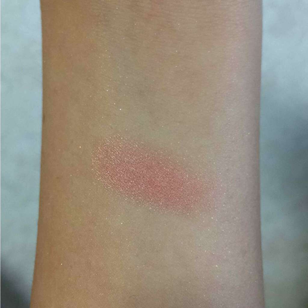 エバビレーナ チークカラー A/DAISO/パウダーチークを使ったクチコミ（2枚目）