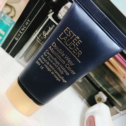 ESTEE LAUDER ダブル ウェア マキシマム カバー メークアップのクチコミ「エスティローダーのマキシマムカバー
コンシーラーなのかファンデーションなのか微妙ですが‥
私.....」(1枚目)