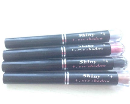 シャイニーアイシャドウ/DAISO/スティックアイシャドウを使ったクチコミ(1枚目)