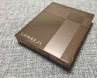 スパークリングアイズ/LUNASOL/パウダーアイシャドウを使ったクチコミ（1枚目）