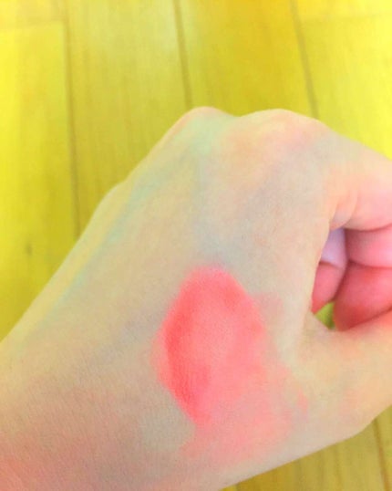 ビビッドマットリキッド/MAYBELLINE NEW YORK/口紅を使ったクチコミ(2枚目)