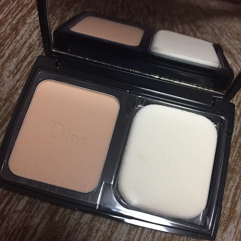 ディオールスキン フォーエヴァー コンパクト エクストレム コントロール/Dior/パウダーファンデーションを使ったクチコミ(2枚目)