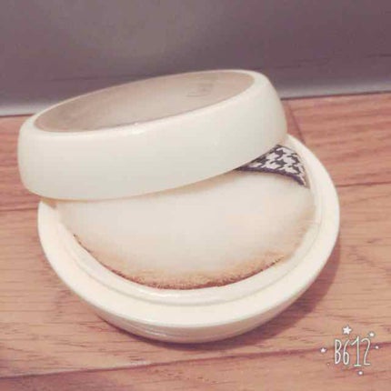 フェイスパウダー ハイカバー 白肌オークル/クリアラスト/プレストパウダーを使ったクチコミ(1枚目)