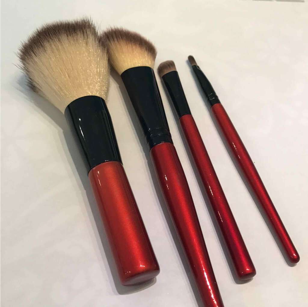 Arisa on LIPS 「ダイソー春姫ブラシ毛がふわふわでとても使いやすいです。1番大き..」(1枚目)