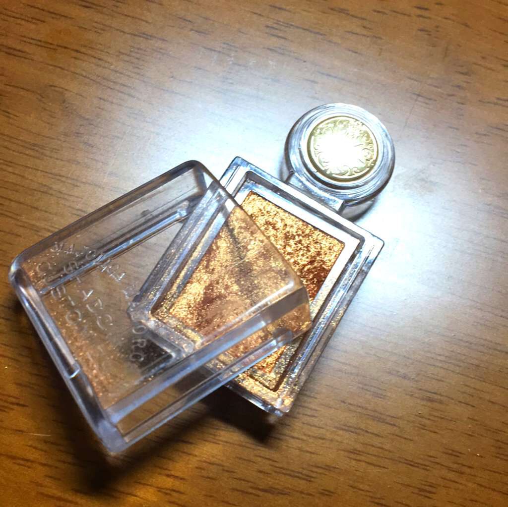 シャドーカスタマイズ/MAJOLICA MAJORCA/単色アイシャドウを使ったクチコミ（1枚目）