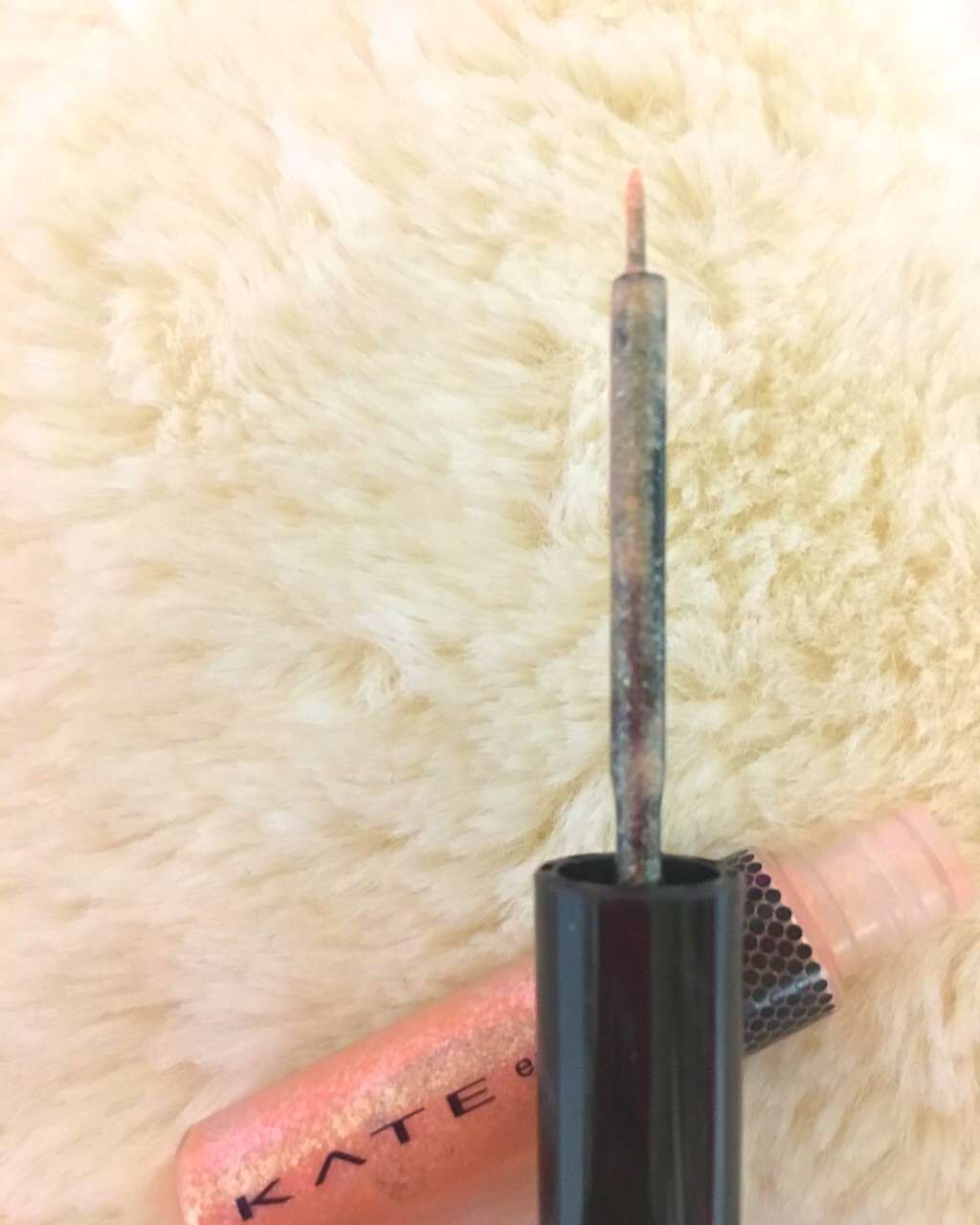 KATE ティアリードロップライナーのクチコミ「ケイト ティアリードロップライナー

こちらの商品は、
涙袋がつくれちゃうコスメです😊

極細.....」（2枚目）