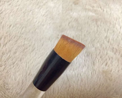 DAISO ごくふわっ 春姫 リキッドファンデーションブラシのクチコミ「〈 春姫 ファンデーションブラシ 〉
リキッドファンデとかパウダーとかを
肌に密着させな.....」(2枚目)