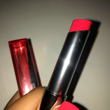 MAYBELLINE Lip Flash CO01

このリップは滑らかでみずみずしい！
発色はネオンな感じで、コーラルだけど他とは違うカラー
透け感も少しあるけど、ちゃんと発色してる
カラーステイも結