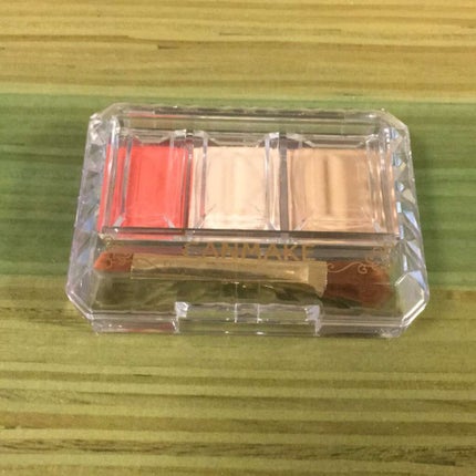 シークレットカラーアイズ/キャンメイク/アイシャドウパレットを使ったクチコミ(1枚目)