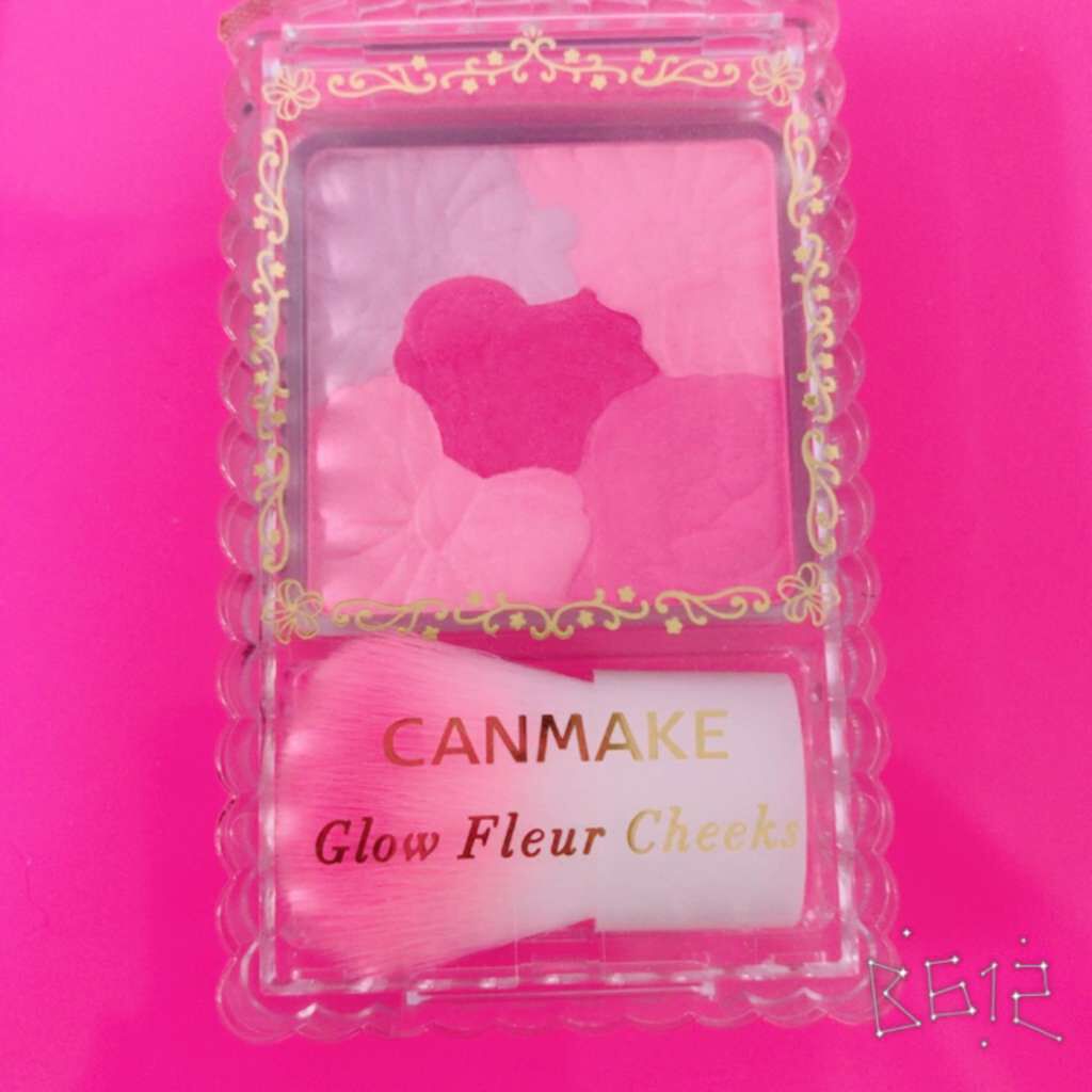 グロウフルールチークス/キャンメイク/パウダーチークを使ったクチコミ（1枚目）