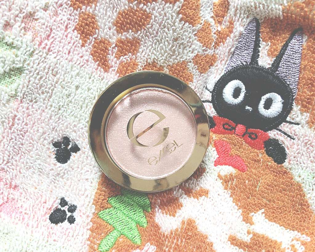 シャイニーシャドウ N/excel/単色アイシャドウを使ったクチコミ(1枚目)