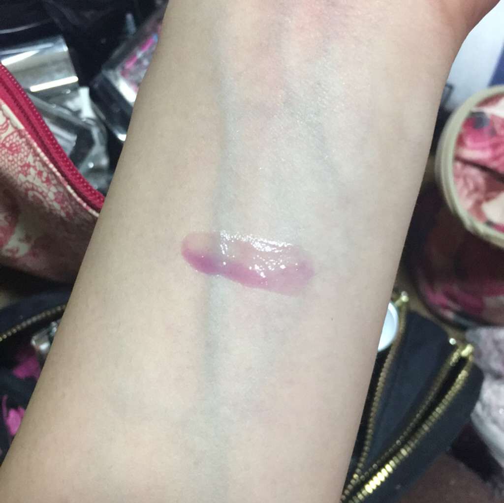 ユイルカレス/ロレアル パリ/リップグロスを使ったクチコミ(2枚目)