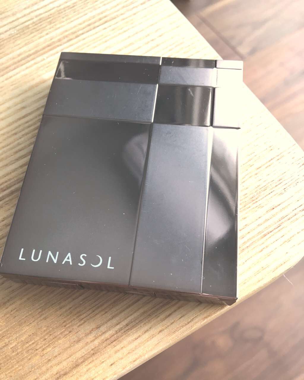 スキンモデリングアイズ/LUNASOL/アイシャドウパレットを使ったクチコミ（1枚目）