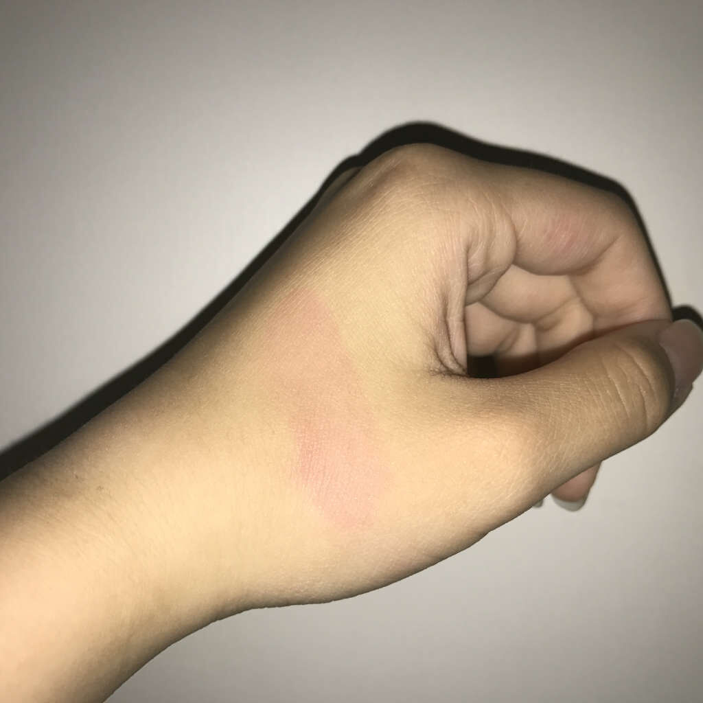 ラヴィング・ユーティントリップバーム/MACQUEEN NEWYORK/リップティントを使ったクチコミ（3枚目）