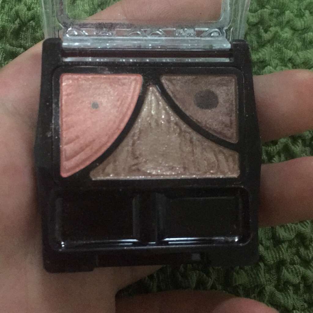 ジューシーピュアアイズ/キャンメイク/アイシャドウパレットを使ったクチコミ(3枚目)