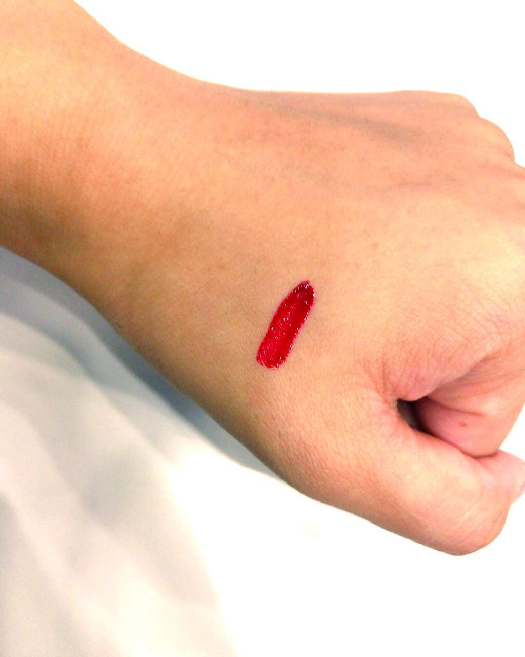 アポカリプス リップラッカー/リンメル ロンドン/口紅を使ったクチコミ（2枚目）