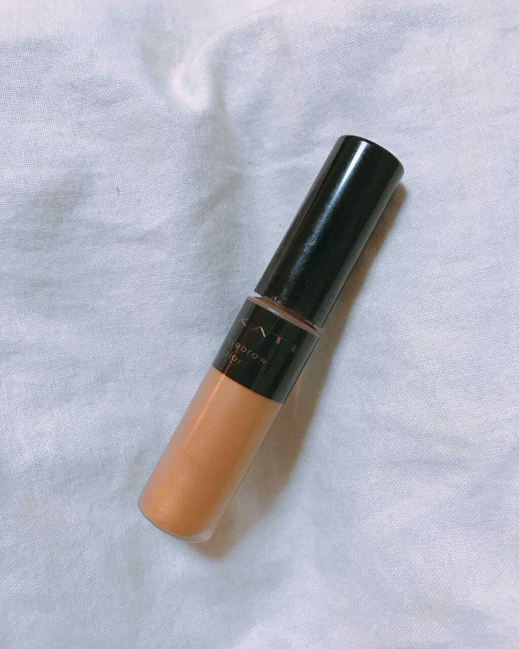 KATE アイブロウカラーNのクチコミ「ライトベージュはゴールド系のお色味で、細かいラメが光沢をだしてくれます⁂
私は髪の毛が明るいの.....」（1枚目）