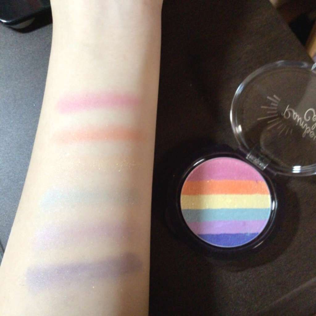 レインボーカラーX/KiSS/アイシャドウパレットを使ったクチコミ(2枚目)