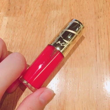 サナ エクセル
リップケアオイル💄
LO04 トマトレッド

今人気を集めているオイルリップ。
エクセルからもいくつか種類が出ていて、テスターで試したとこ、この色が一番良かったので購入しました💫

ベタ