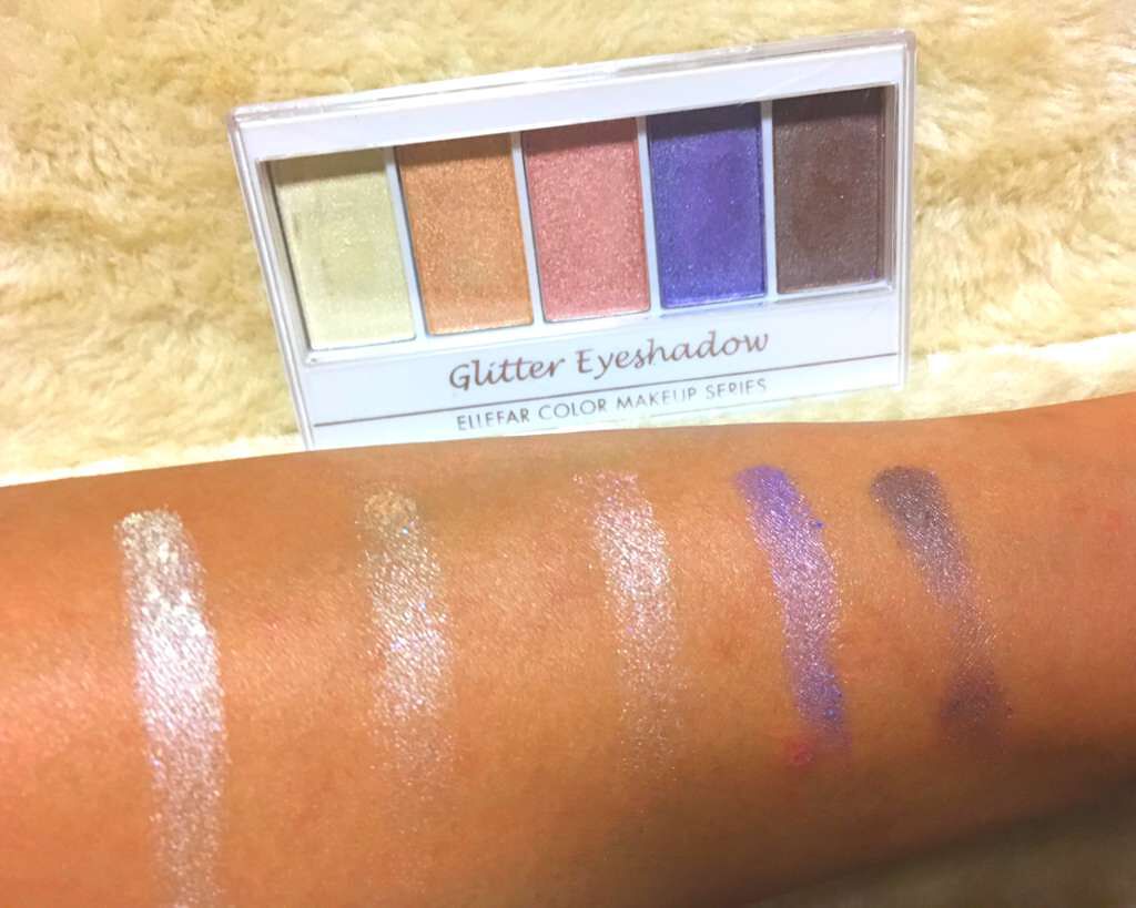 エルファー グリッターアイシャドウ/DAISO/アイシャドウパレットを使ったクチコミ（1枚目）