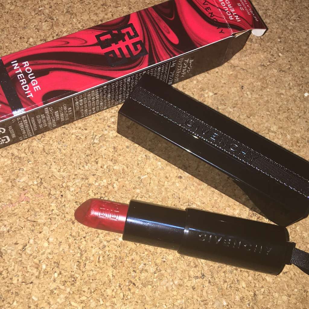 ルージュ・アンテルディ/GIVENCHY/口紅を使ったクチコミ(1枚目)