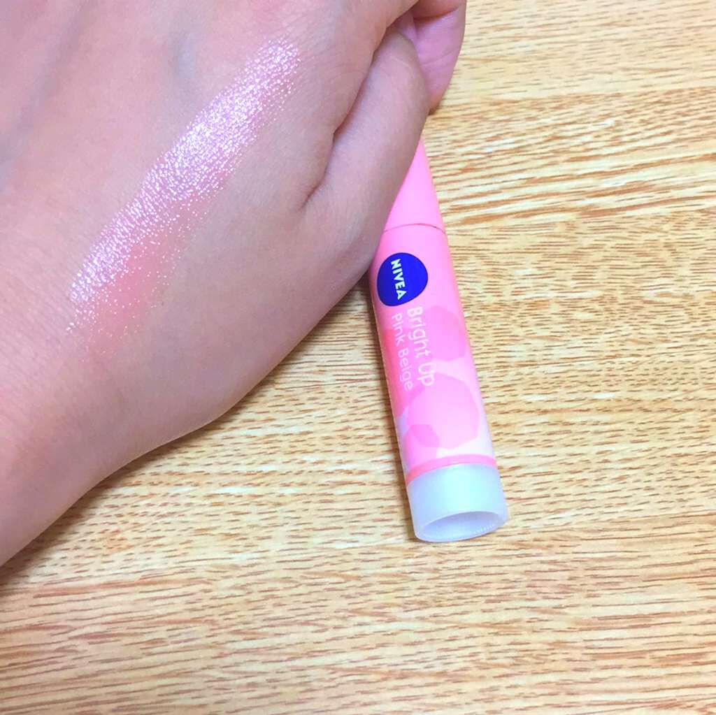 モイストピュアカラーリップ/ニベア/リップクリームを使ったクチコミ（2枚目）