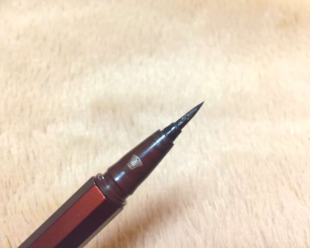 モテライナー リキッド/UZU BY FLOWFUSHI/リキッドアイライナーを使ったクチコミ（2枚目）