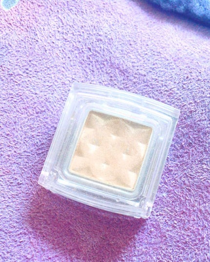 テスティモ カラーアイズのクチコミ「テスティモのBE11番です!このシャドウは、本当に粉質が好きで、粉飛びしないしっとりでもさらっ.....」(1枚目)