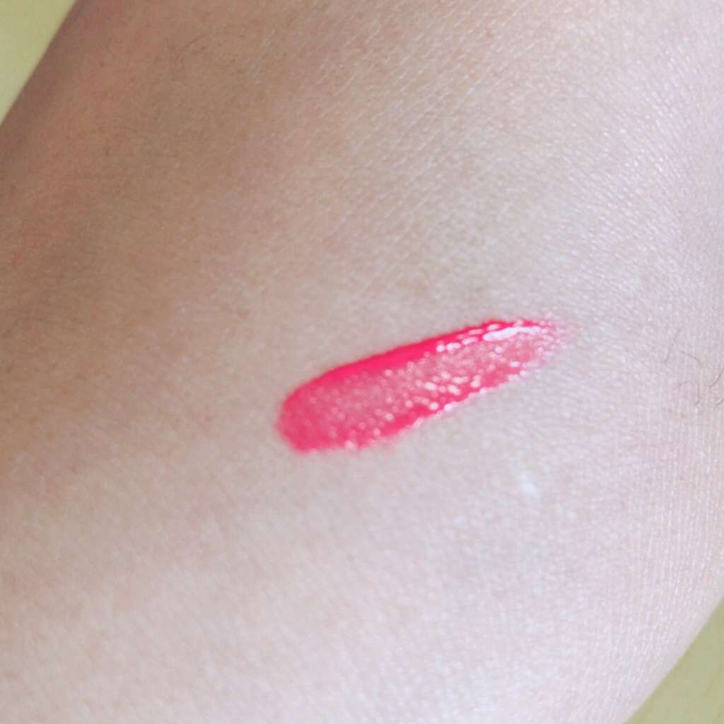 ビビッドマットリキッド/MAYBELLINE NEW YORK/口紅を使ったクチコミ(3枚目)