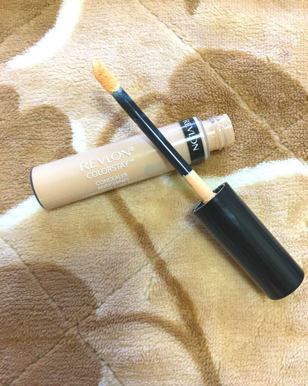 カラーステイ コンシーラー/REVLON/リキッドコンシーラーを使ったクチコミ(2枚目)