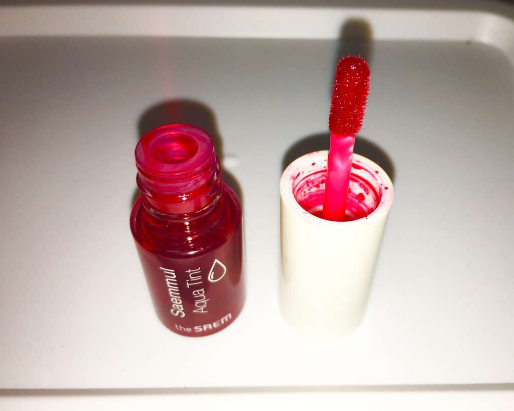 푸니(ぷに) on LIPS 「thesaemのティントRD01ウォーターティントなのでサラサ..」(1枚目)