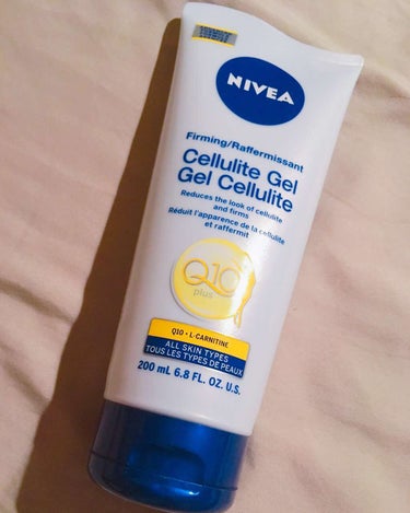 NIVEA firming cellulite gel Q10 200mlです。
カナダ在住なのでカナダのドラッグストアにて購入しました！日本ではまだみたことないのですが、売っているのでしょうか？？🤔
