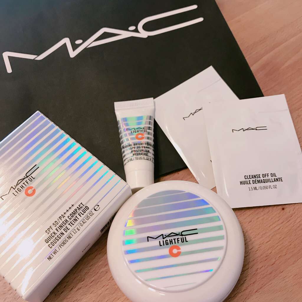 ライトフル C+ SPF 50 クイック フィニッシュ クッション コンパクト/M・A・C/クッションファンデーションを使ったクチコミ(1枚目)