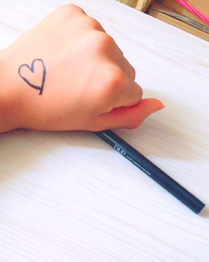 【旧品】シルキーリキッドアイライナーWP/D-UP/リキッドアイライナーを使ったクチコミ(1枚目)