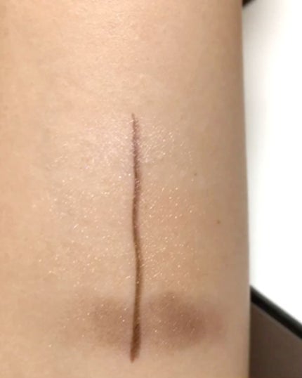 CHANEL レ キャトル オンブルのクチコミ「CHANEL レ キャトル オンブル
79 スパイシーズ
とても上品な目元にしてくれます!.....」(3枚目)