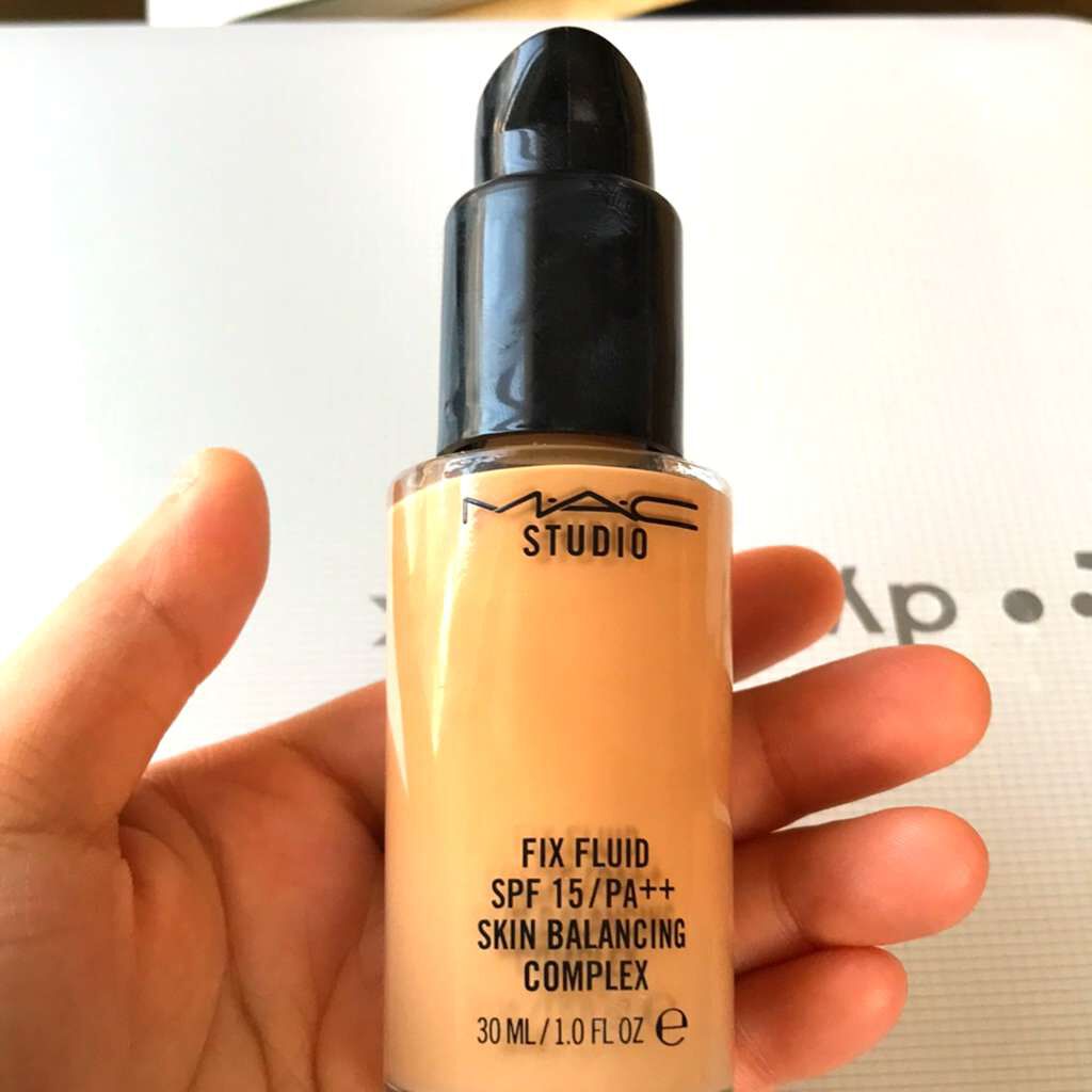 スタジオフィックス フルイッド SPF 15/M・A・C/リキッドファンデーションを使ったクチコミ(1枚目)