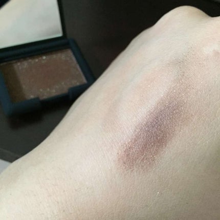 シングルアイシャドー/NARS/単色アイシャドウを使ったクチコミ(2枚目)