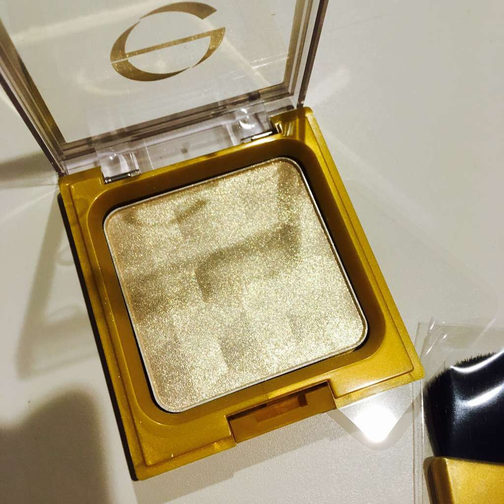 シャイニーパウダー N/excel/プレストパウダーを使ったクチコミ（3枚目）