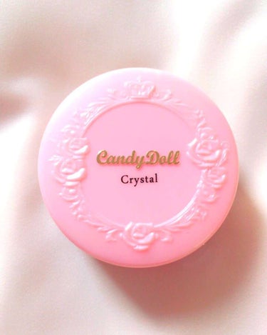 Candydollフェイスパウダークリスタル


毛穴を隠してくれるのに厚塗り感がでない
マシュマロみたいな肌になれます

ほどよいツヤ感がとってもかわいい‼︎

パッケージもかわいいしかなりコンパクト