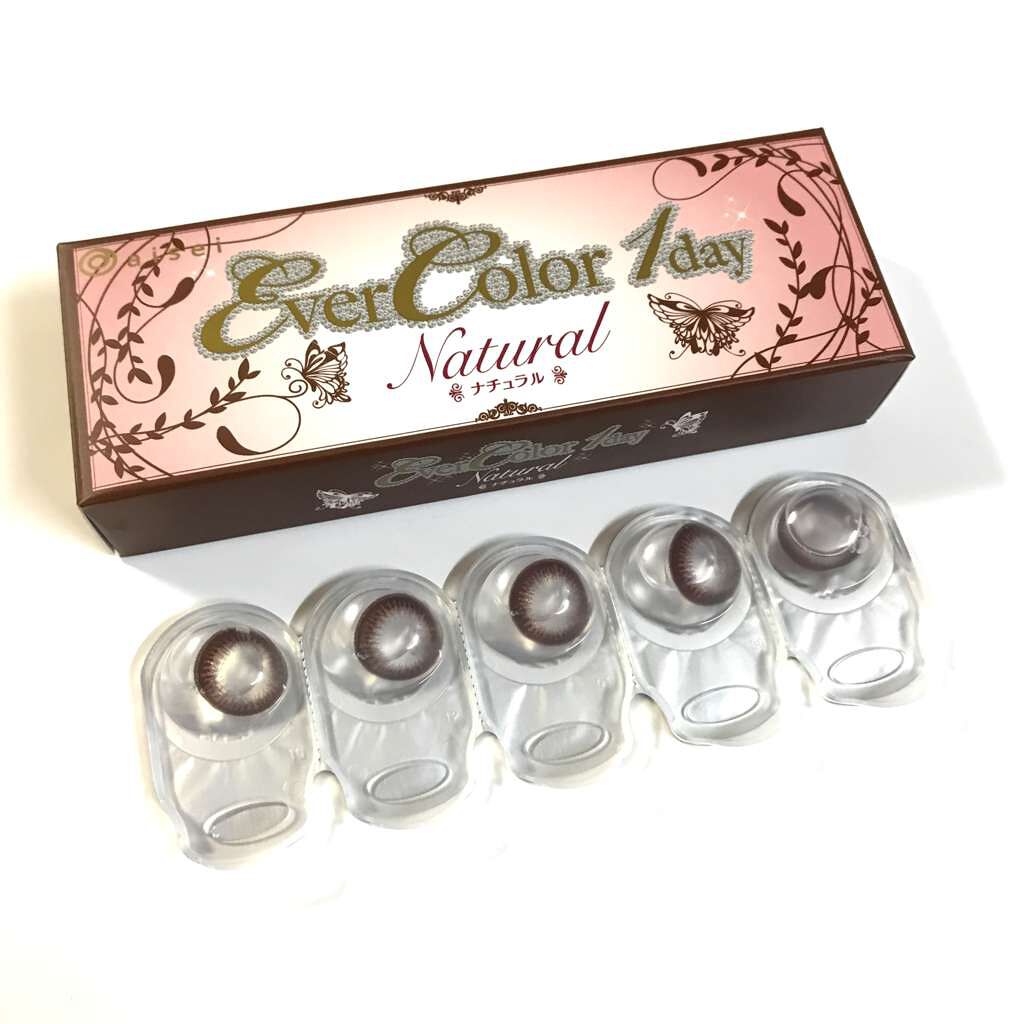 エバーカラーワンデーナチュラル モイストレーベルUV/エバーカラー/ワンデー(1DAY)カラコンを使ったクチコミ(1枚目)