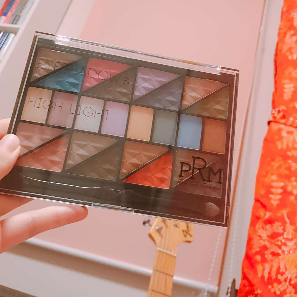 BW アイシャドウパレット PRM (サンカク)/ビューティーワールド/アイシャドウパレットを使ったクチコミ（1枚目）