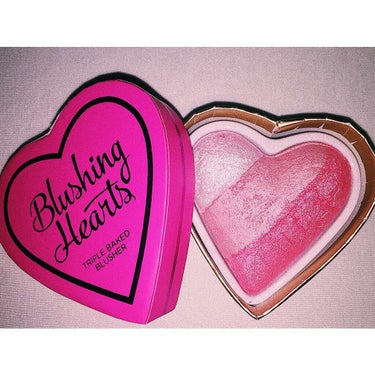 ✔️MAKEUP REVOLUTION LONDON
     : Blushing Hearts (BURSTING WITH LOVE)

メイクアップレボリューションロンドンの
ブラッシングハート